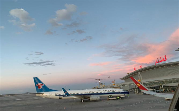 空運(yùn)庫爾勒機(jī)場(chǎng)